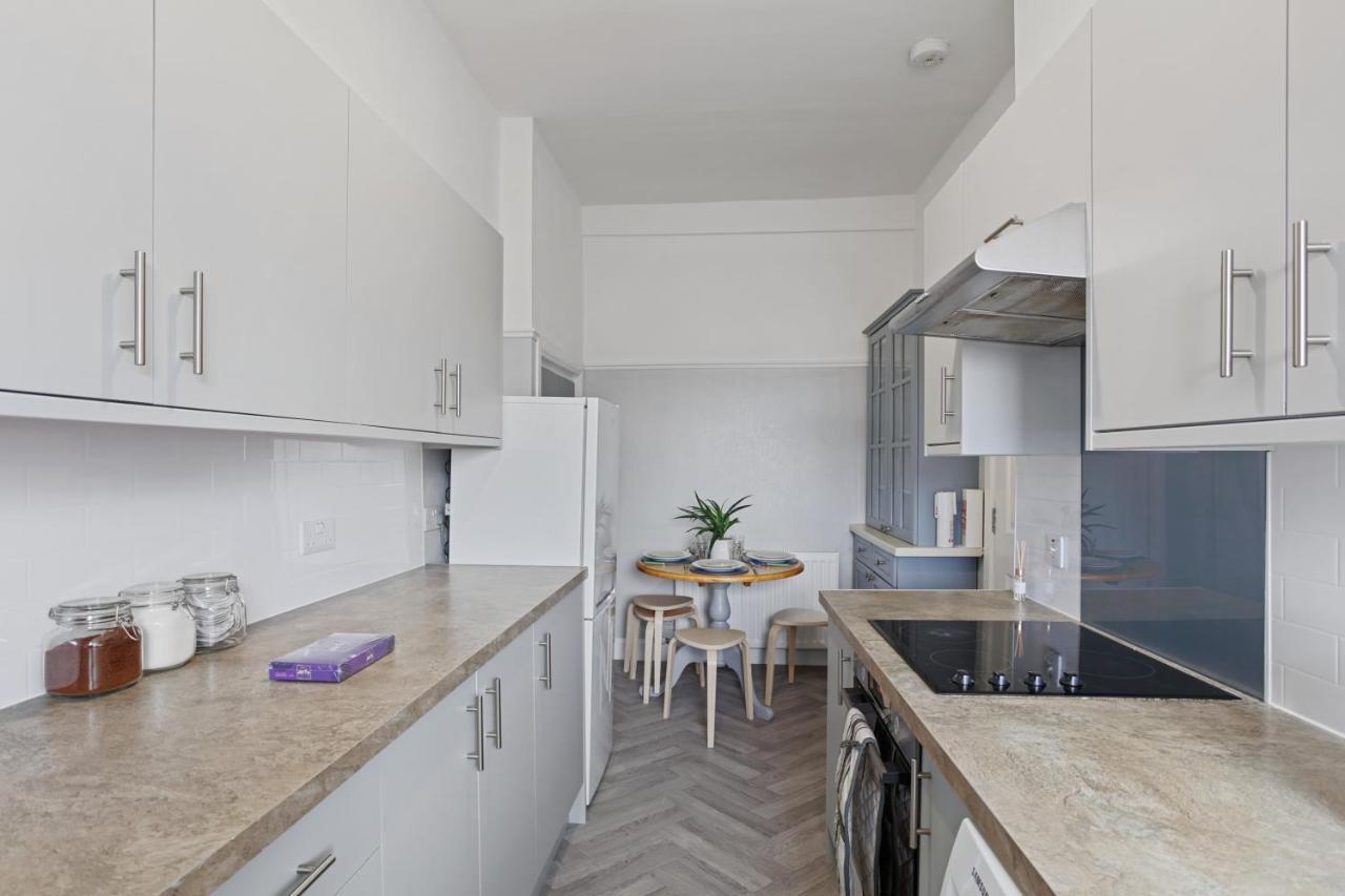 Lovely 3 Bedroom Apartment In Aberdeen Centre 외부 사진